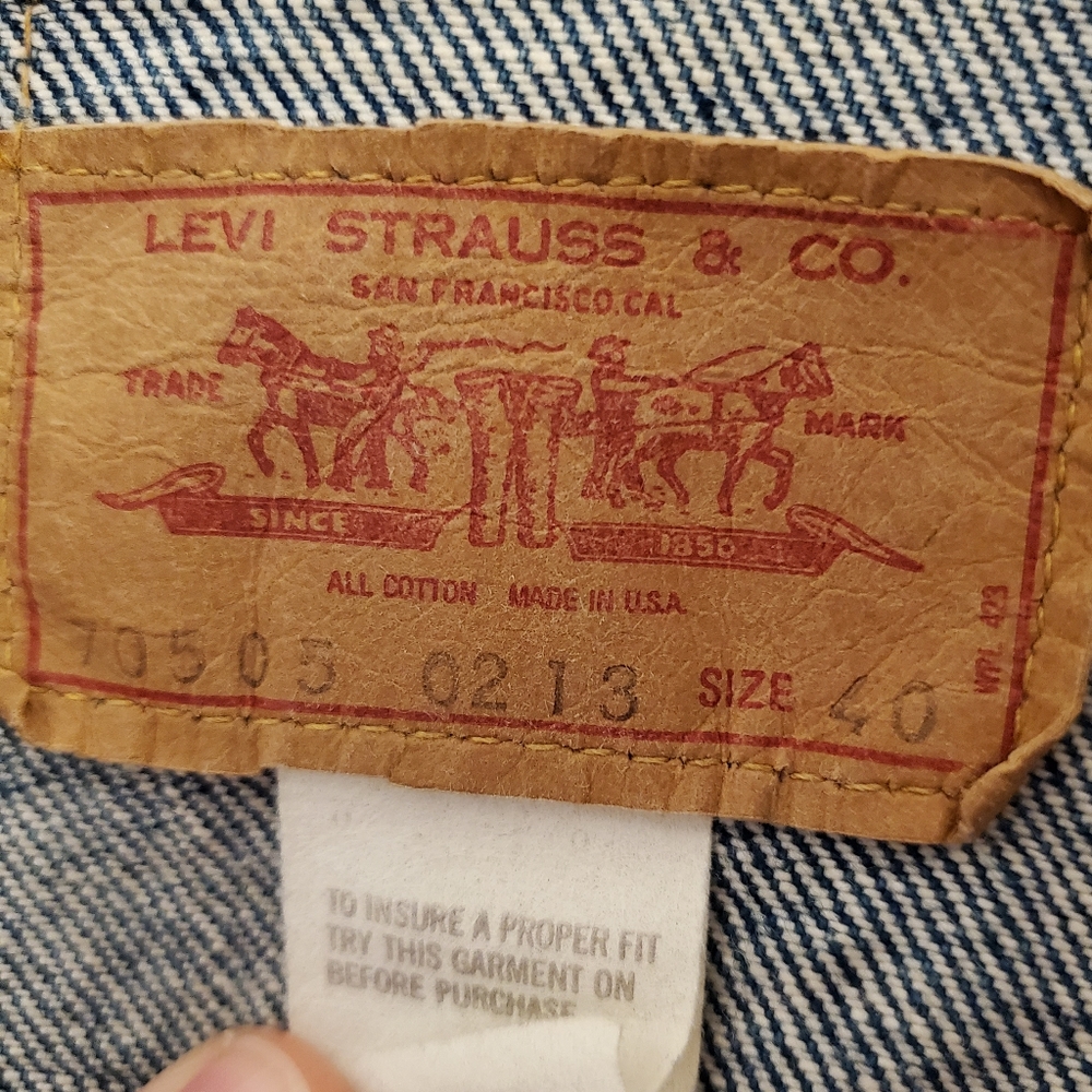 Vintage Levi's Jean Jacket - Picture 6 of 6